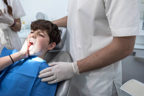 Best Weekend Emergency Dentist in Zephyrhills North, FL